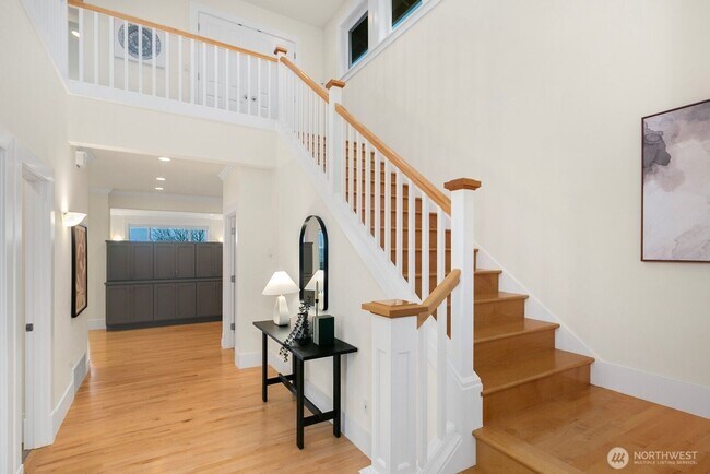 Building Photo - Light-Filled Magnolia Home with Spectacular Northwest Views