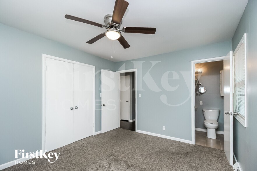 Building Photo - 9436 Craig Dr