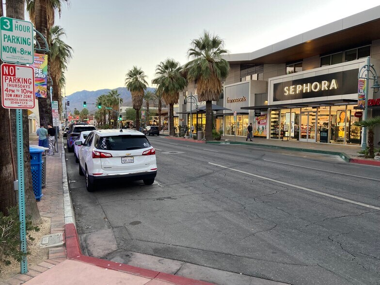 Building Photo - 9645 Spyglass Ave