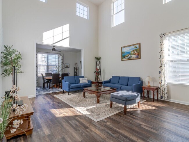 Building Photo - Year round - Furnished Townhome - Frankford