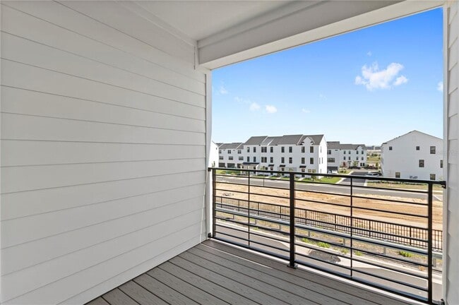 Building Photo - 15363 Hamlin Pk Dr