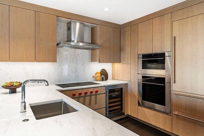 Building Photo - 150 Seaport Blvd