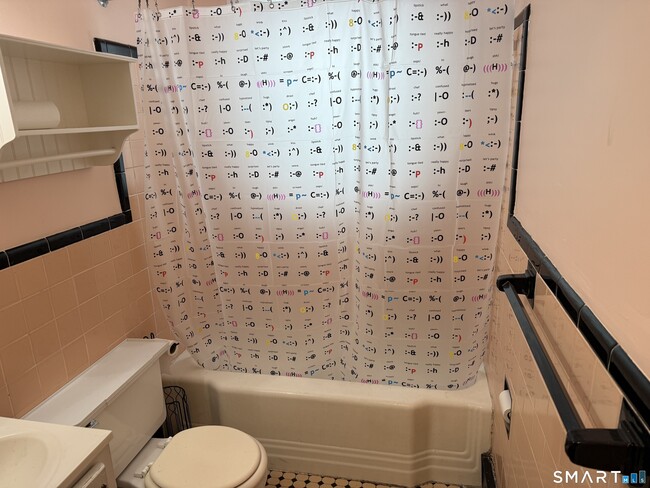 Building Photo - 20 Richards Grove Rd