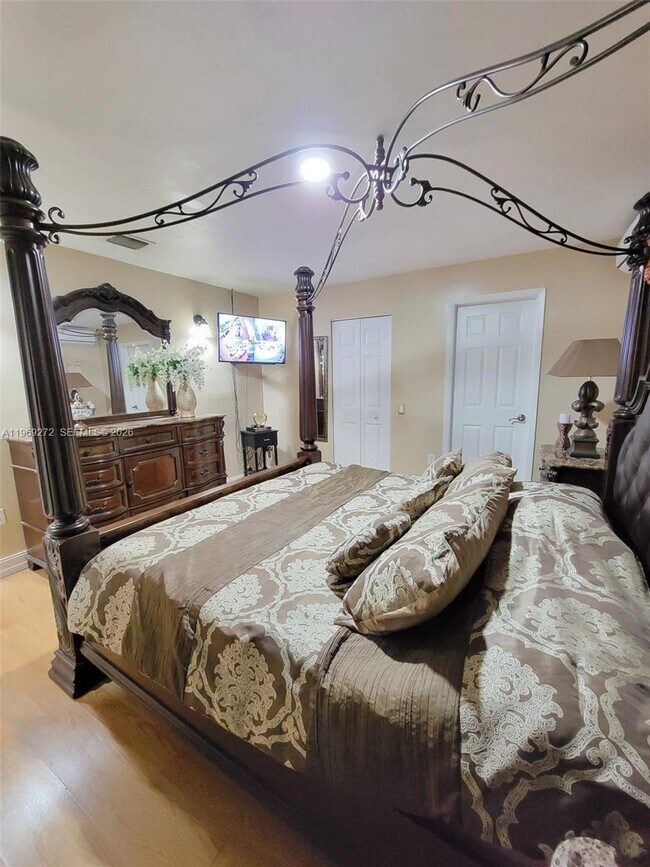 Building Photo - 12989 SW 251st Terrace