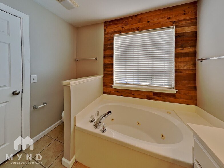 Building Photo - 4306 South Tamarack Ave W