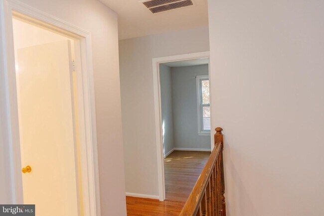 Building Photo - 5631 Hogenhill Terrace