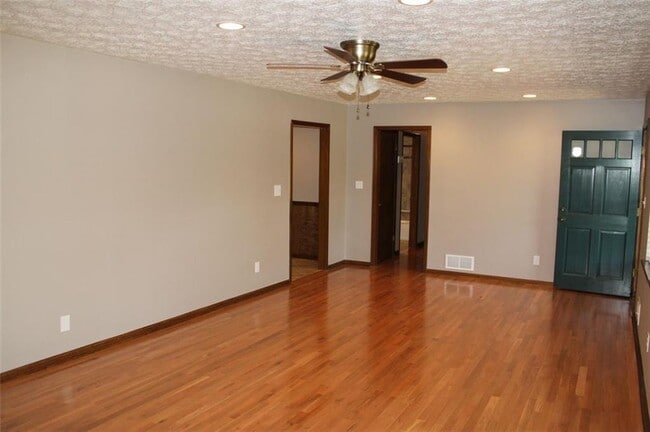 Building Photo - 426 Winder Hwy