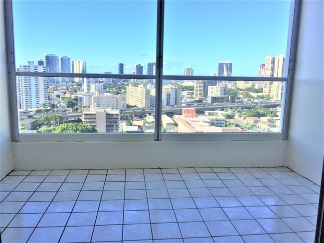 Building Photo - Piikoi Tower, 1 bdrm, 1 bath, 1 cov'd pkg