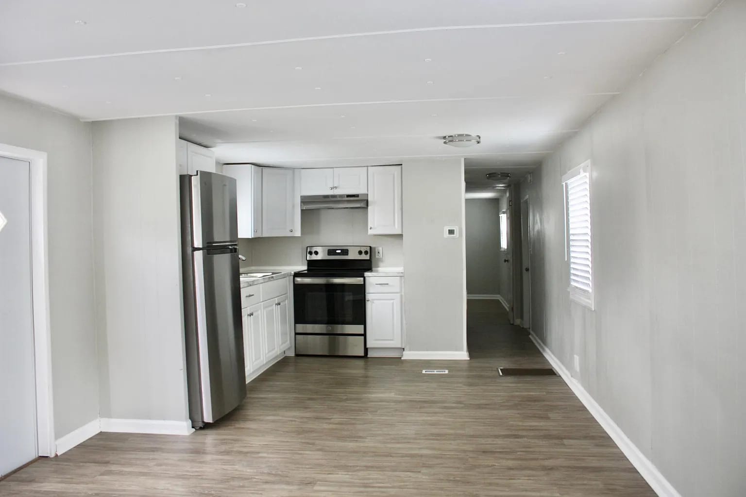 Building Photo - 415 W Limestone Rd