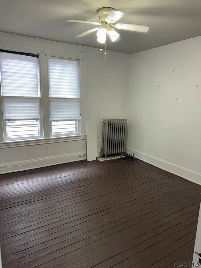 Building Photo - 86 Golde St