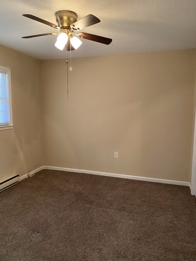 Building Photo - 220 Vickery Dr