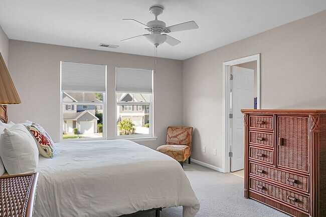 Building Photo - 1519 Thoroughbred Blvd