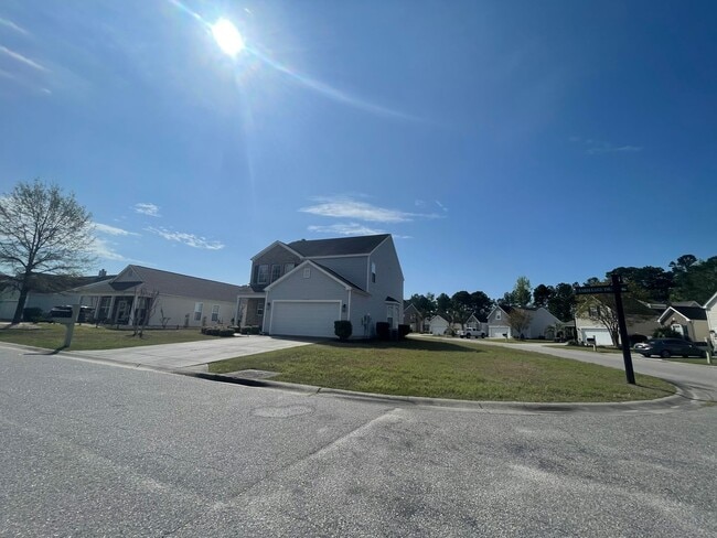 Building Photo - 4476 Farm Lake Dr