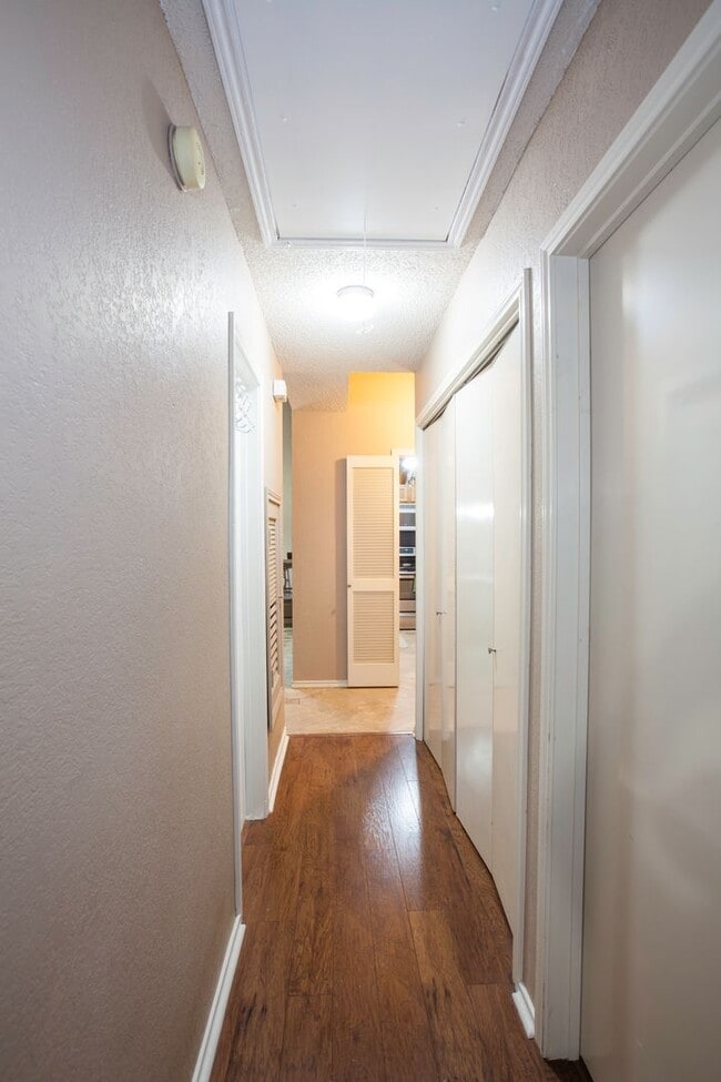 Building Photo - Gorgeous duplex in Euless