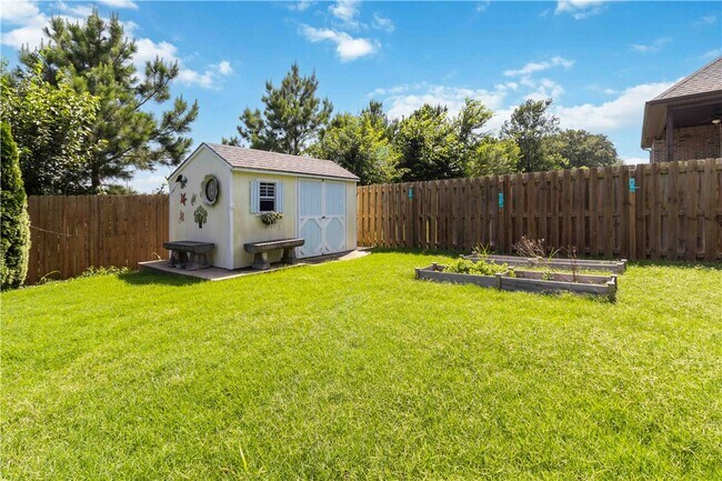 Building Photo - 1340 Sweetbriar Cir