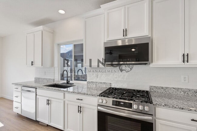 Building Photo - 14291 S Ashvale dr