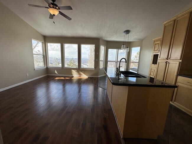 Building Photo - 113 Manilla Dr