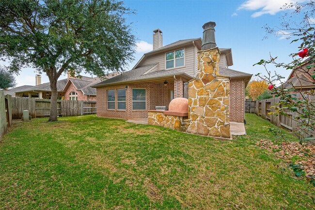 Building Photo - 16811 Kilgarth Dr