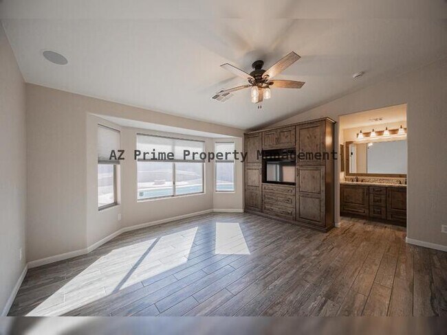 Building Photo - 1633 E Beautiful Ln