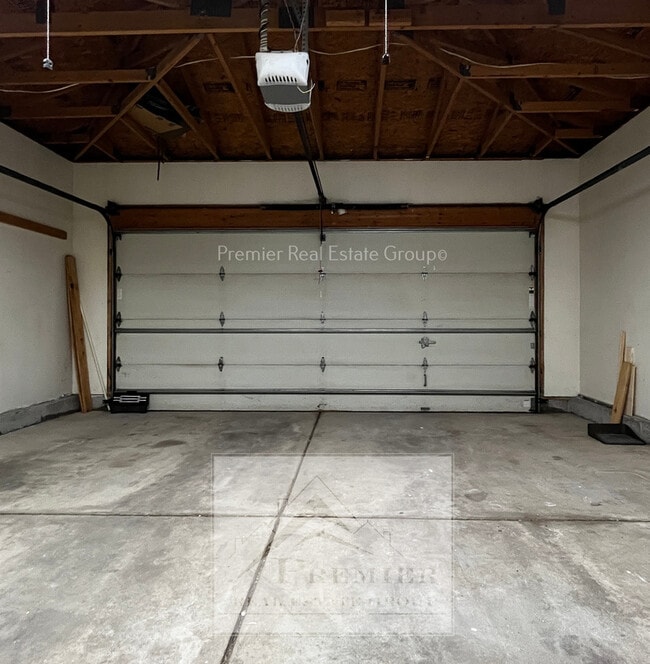 Building Photo - 4530 Howland St