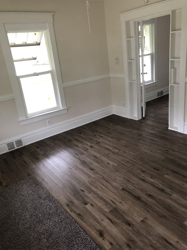 Building Photo - 3029 Gideon Ave