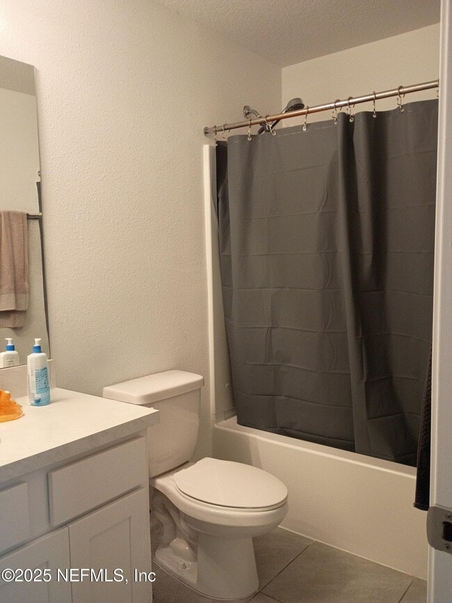 Building Photo - 8995 Gifford Dr