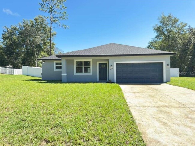 Building Photo - 8419 N Saxon Way