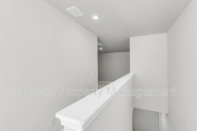 Building Photo - 151 Morning Vw Wy