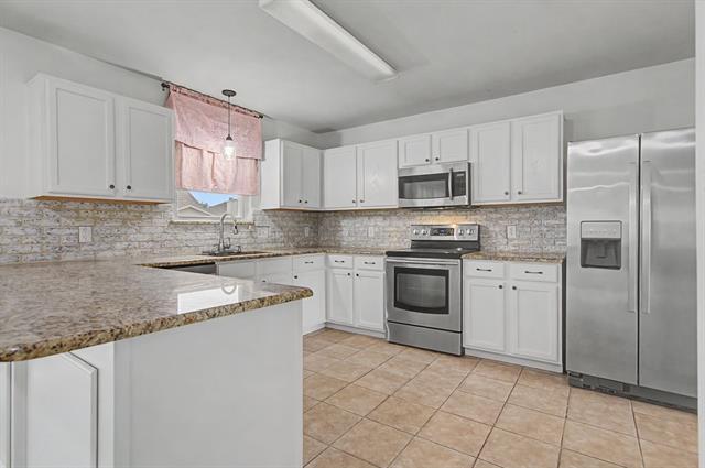 Building Photo - 5016 Meridian Ln