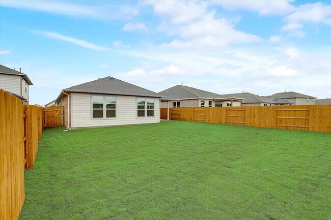 Building Photo - 108 Peruvian Ln