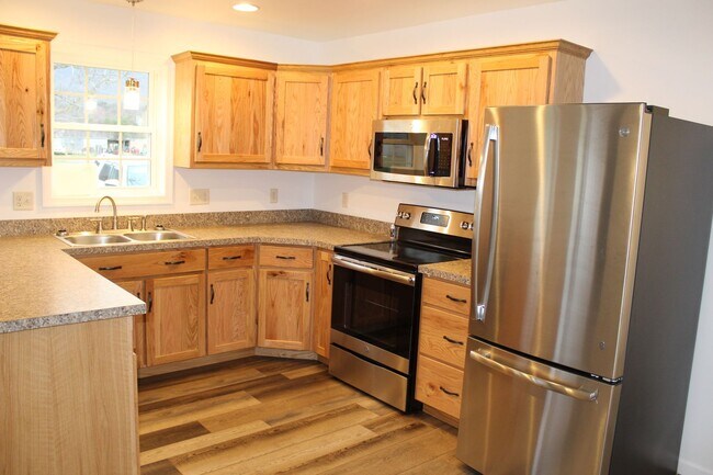 Building Photo - 11560 Punch Bowl Rd