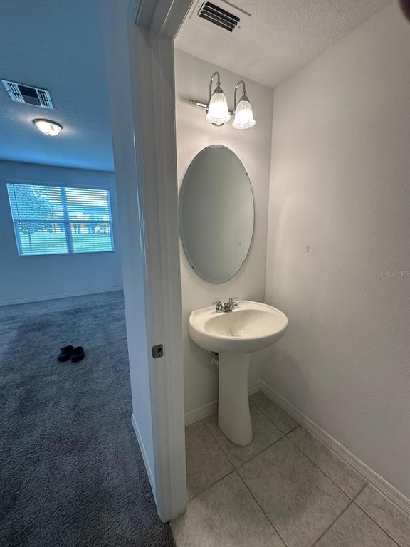 Building Photo - 118 Mandovi St