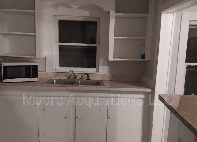 Building Photo - 1811 Nowlin St