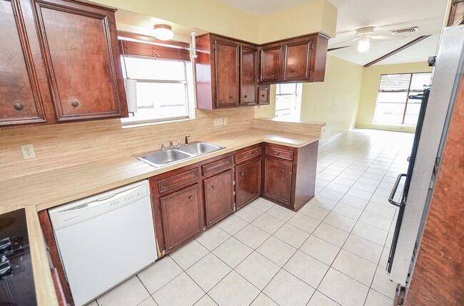 Building Photo - 13107 Northfleet Dr