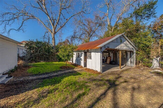 Building Photo - 1009 K St