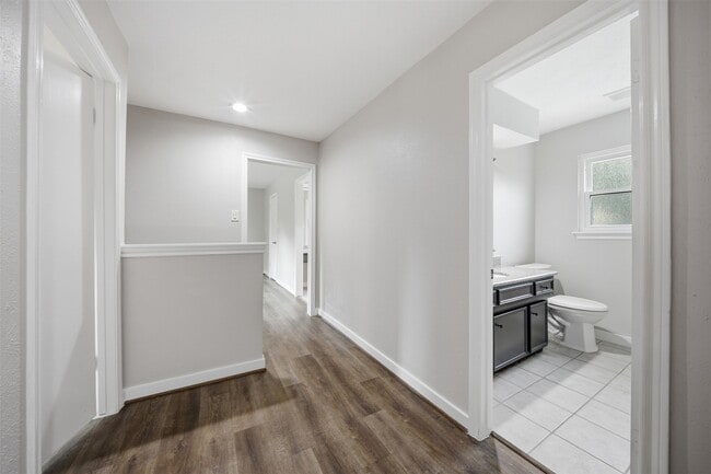 Building Photo - 15414 Ripplestream Dr