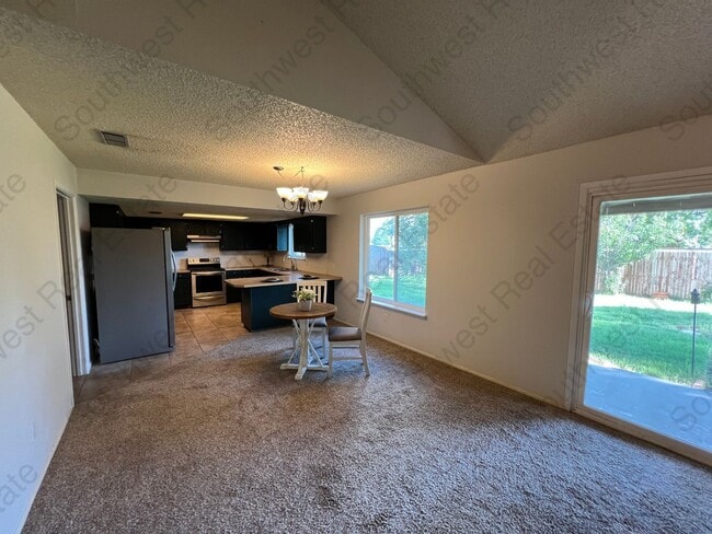 Building Photo - Charming 3-Bed, 2-Bath Home with Garage