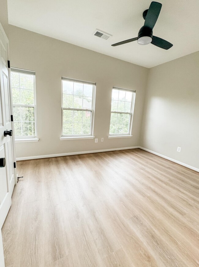 Building Photo - 12527 Heykens Ln