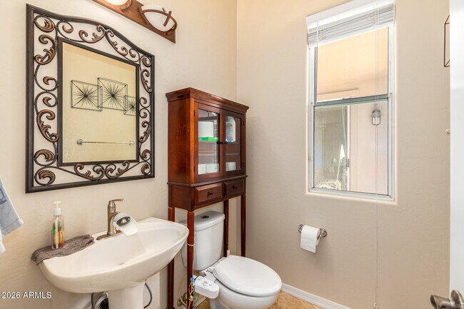 Building Photo - 423 E Mead Dr