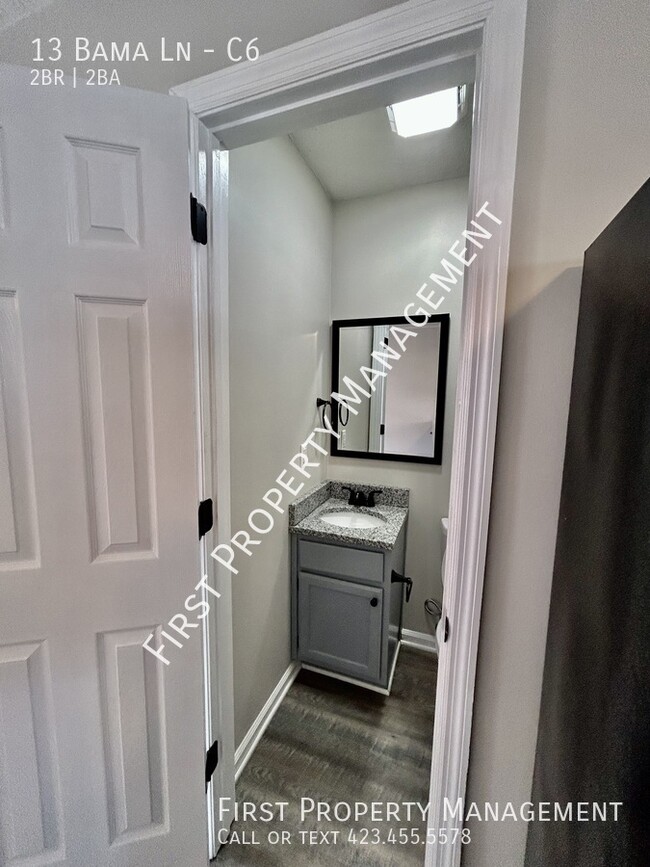 Building Photo - Ringgold Townhome: 2/1.5 w/ Laundry Hookup...