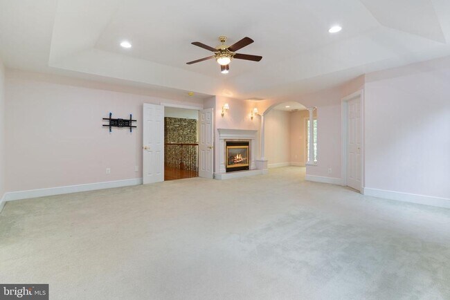 Building Photo - 45105 Mill Creek Way
