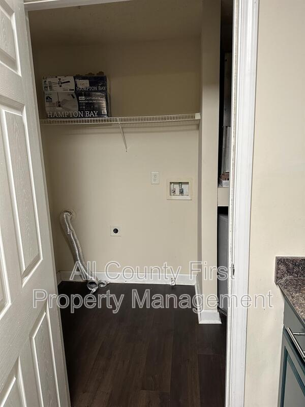 Building Photo - 5303 Fairington Club Dr