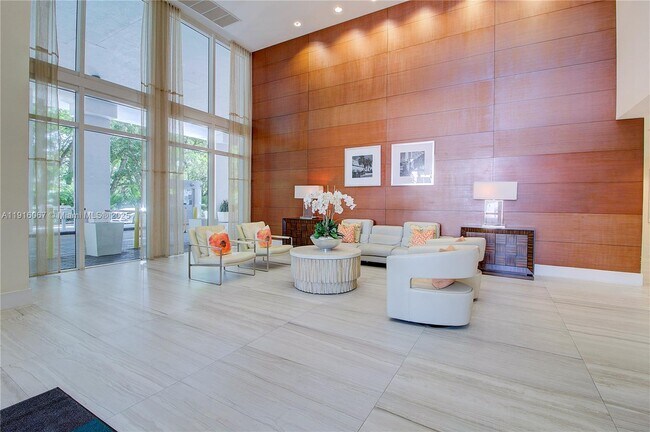 Building Photo - 1871 NW S River Dr