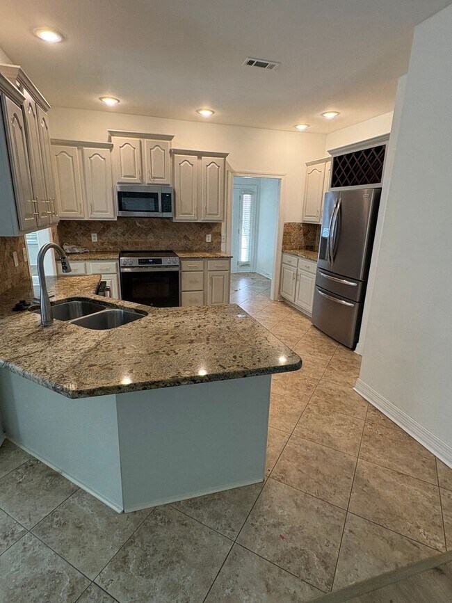Building Photo - 3062 Eaglecrest Cir