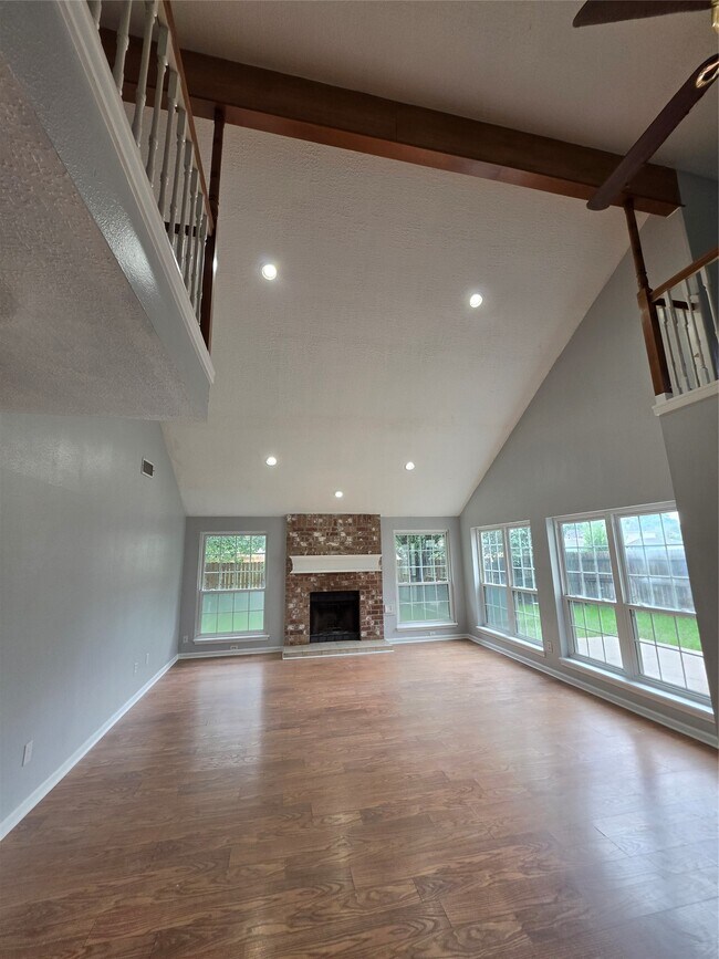 Building Photo - 19507 Oak Station Dr