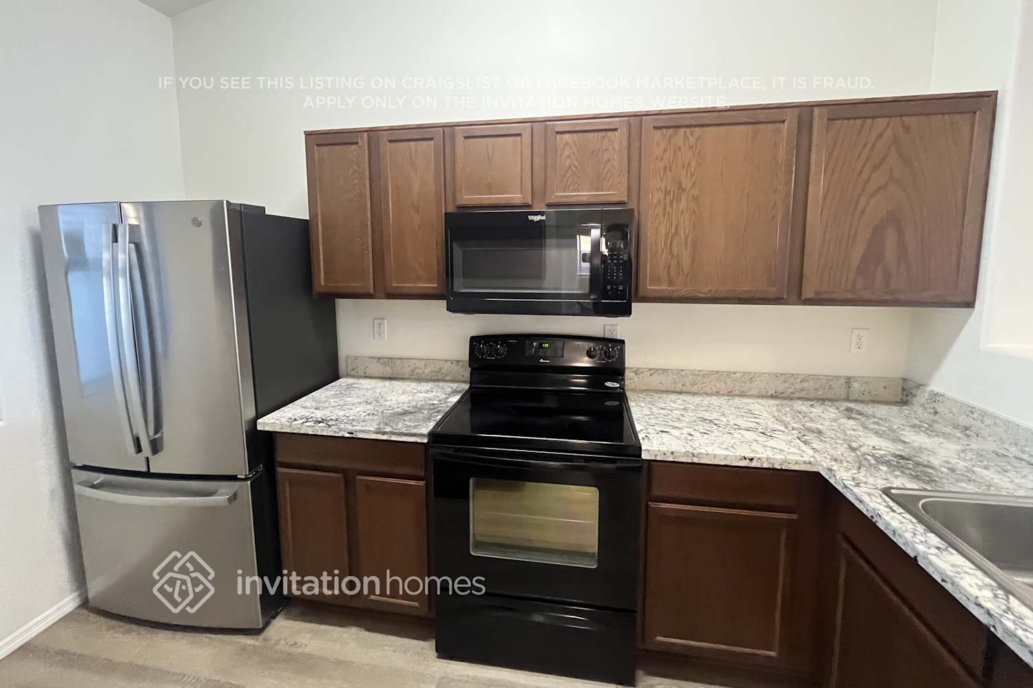 Building Photo - 18365 W Eva St