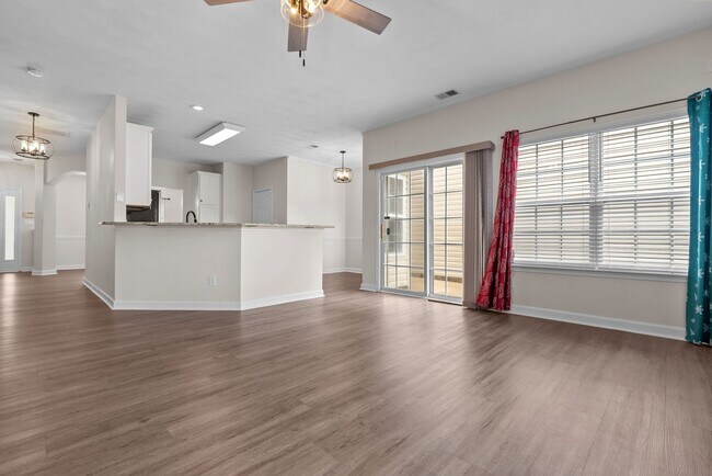 Building Photo - Beautiful 2-Bedroom, 2.5-Bath condo for Rent in Virginia Beach