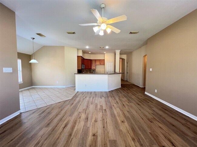 Building Photo - 23247 Dewflower Dr