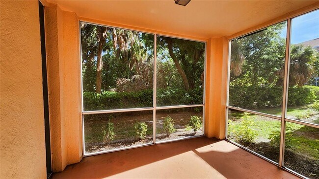 Building Photo - 4122 Central Sarasota Pkwy