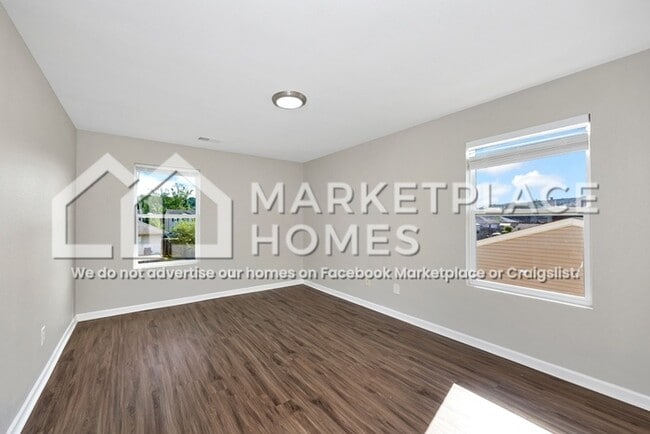 Building Photo - 344 Mertle Dr